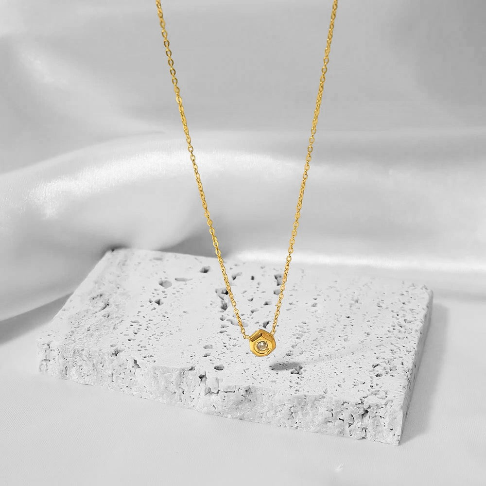 Collier Hannah – Élégance discrète - Priscille & Aquila