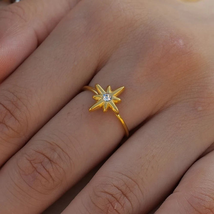 Bague Esther : Une étoile pour sublimer vos mains - Priscille & Aquila