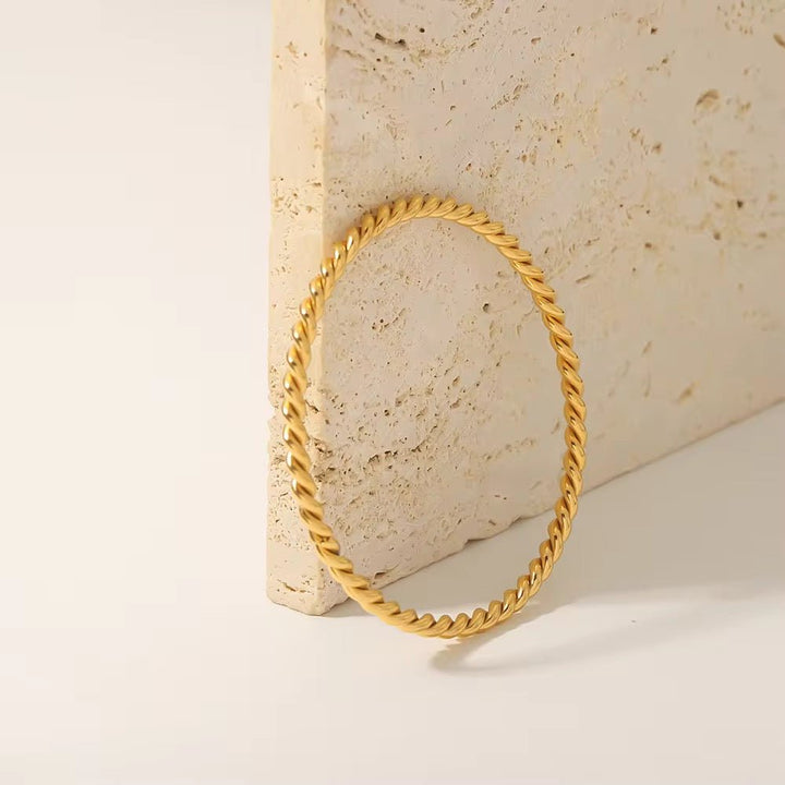 Bracelet Lydie : jonc torsadé doré - Priscille & Aquila